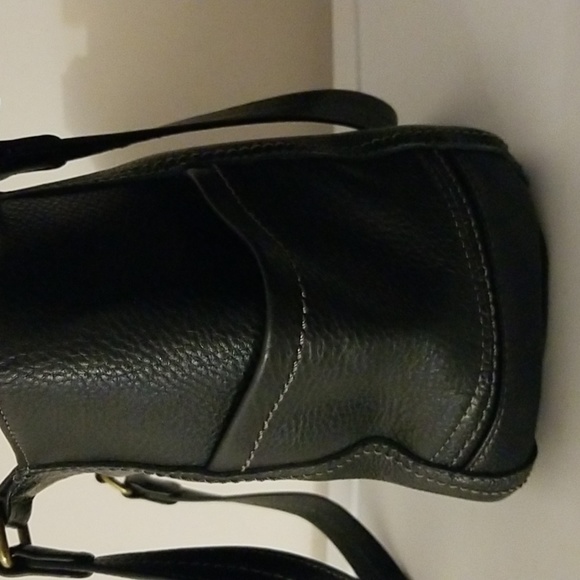 The Sak Leather Shoulder Bag w/Free Wallet - Picture 10 of 14